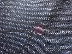 アンティーク　幾何学模様織出し本場泥大島紬着物